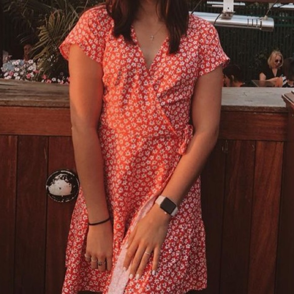 RED FLORAL TIE DRESS